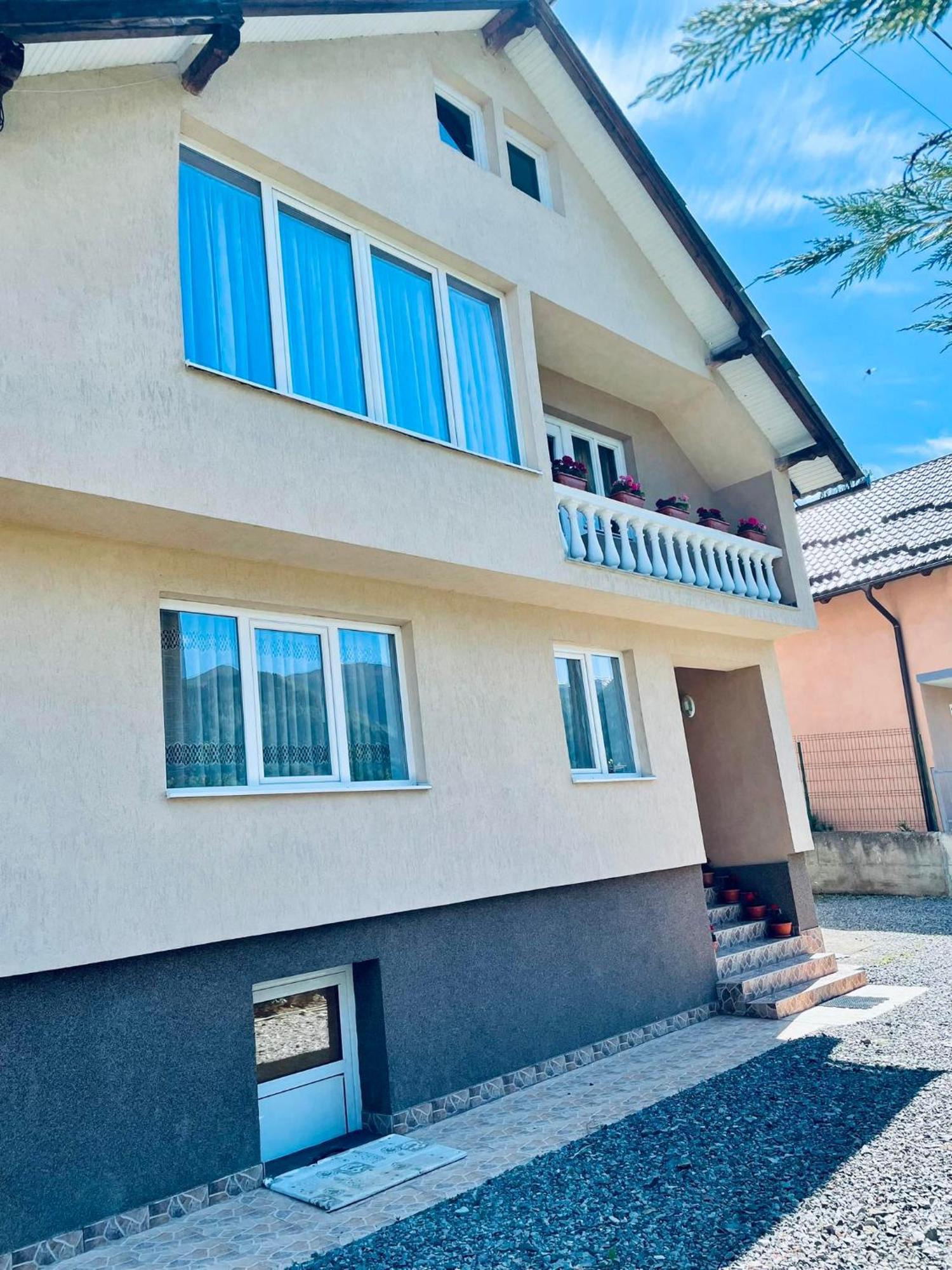 Casa Daya Aparthotel Statjunea Borsa Exterior photo